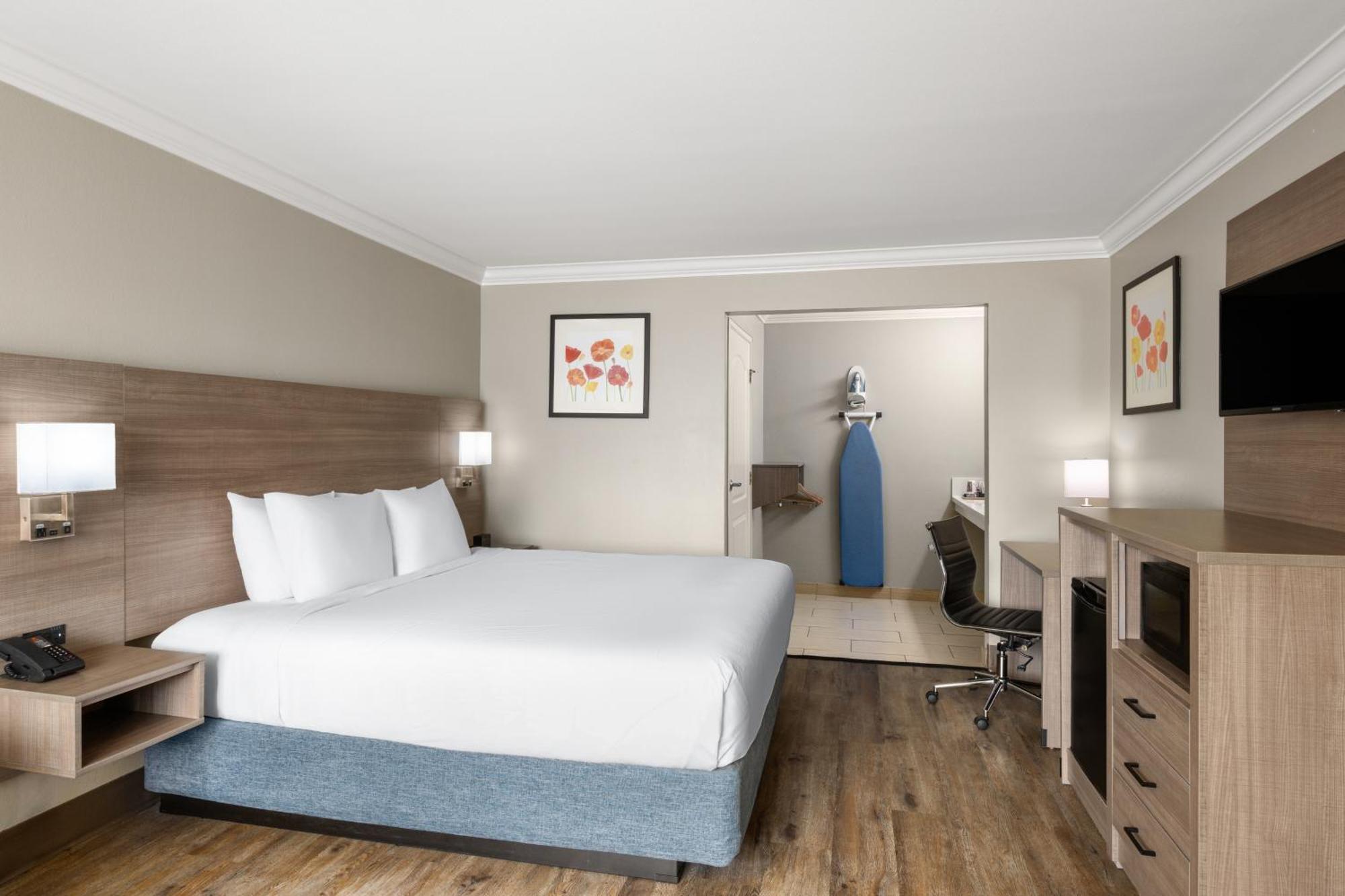 รามาดา บาย วินด์แฮม แอนาไฮม์ เมนเกต นอร์ท Hotel ภายนอก รูปภาพ